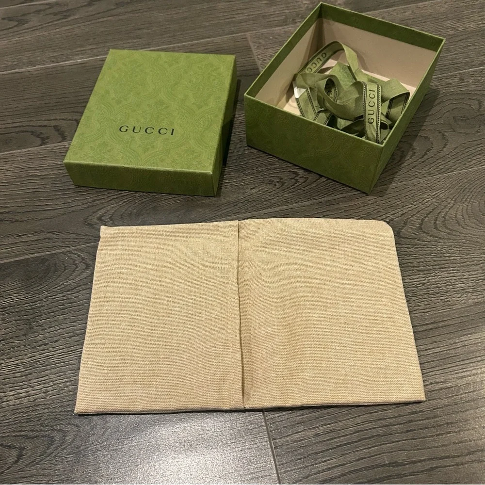 Gucci Dust Bag and Box - Picture 5 of 16